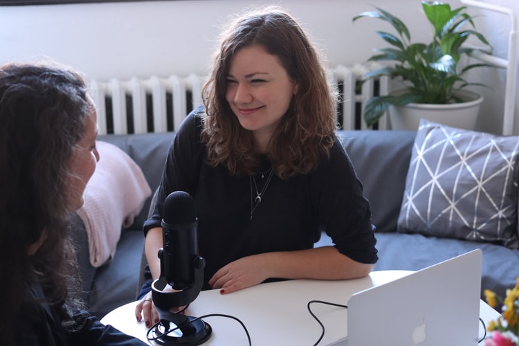 co_host_podcasting_01.jpg